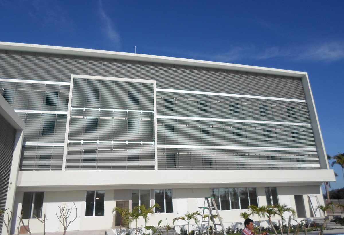 Hotel Express: estructura, instalaciones y acabados